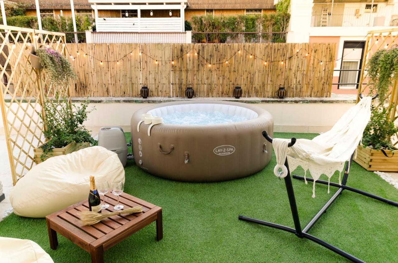 Appartement [ApuliaLux] Penthouse&Garden con SPA in Centro à Bari Extérieur photo