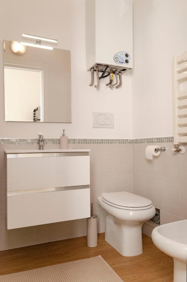 Appartement [ApuliaLux] Penthouse&Garden con SPA in Centro à Bari Extérieur photo